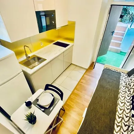 דירה Studio Flat In Lisbon City Center, Next To Station